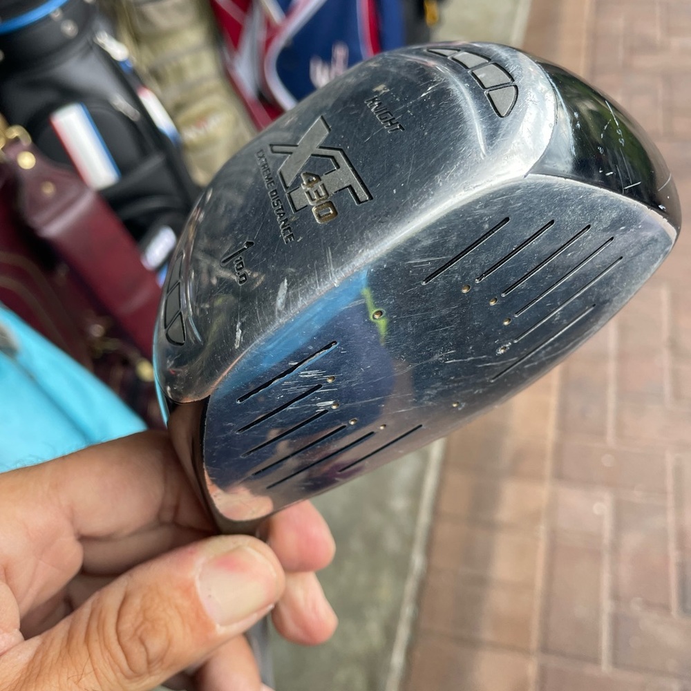 Knight XT430 Driver In Right Hand 
Graphite shaft 
Intermediate - Picture 2 of 6